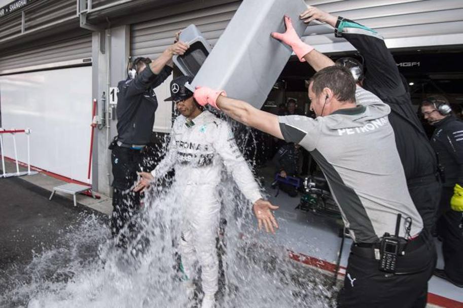 Anche Lewis Hamilton, pilota della Mercedes, ha aderito all&#39;iniziativa (AFP)